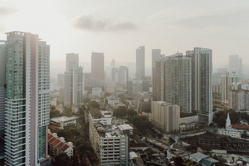 Un aperçu de la gloire : la symphonie de la ligne d'horizon de Kuala Lumpur par Sharon Kastelijns