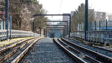 Verlaten spoorrails van de Metro van Charleroi van Martijn