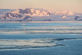 Sonnenuntergang in der Antarktis von Anges van der Logt