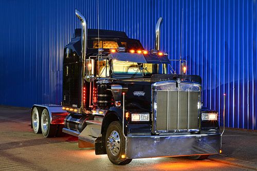 Kenworth W900B