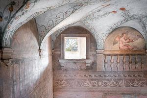 Palais abandonné avec fresque. sur Roman Robroek - Photos de bâtiments abandonnés