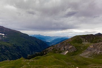 Doorkijkje in de Oostenrijkse bergen van Jacob Molenaar