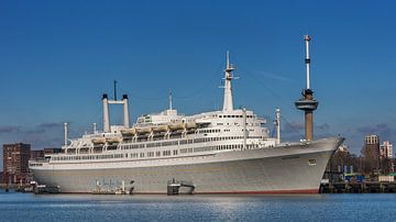 The ss rotterdam by day by Arthur Bruinen