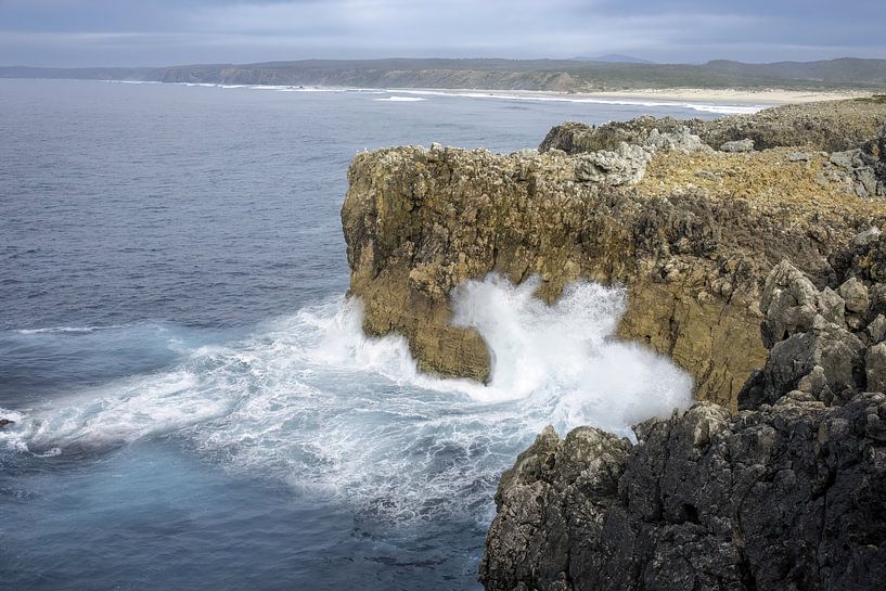 Spray on the cliffs by Detlef Hansmann Photography