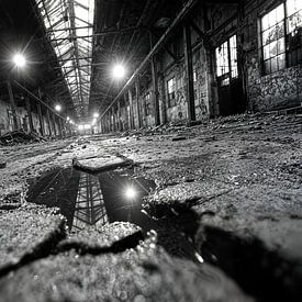 Verlassene Halle von Claudia Rotermund