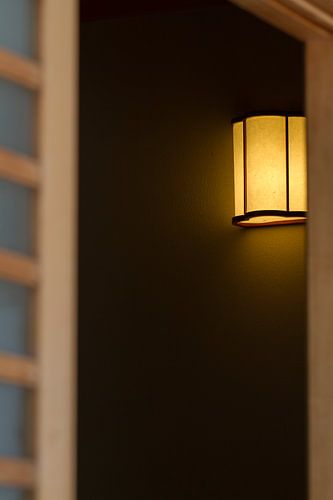 Light and lines by QEIMOY