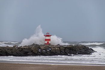 Scheveningen dans la tempête.