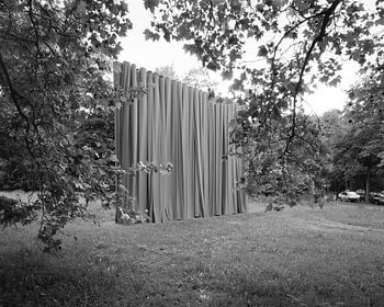 Curtain up - curtain closed - art installation in the center of Leipzig