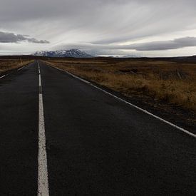 Endless road Iceland by SeruRon Photo's