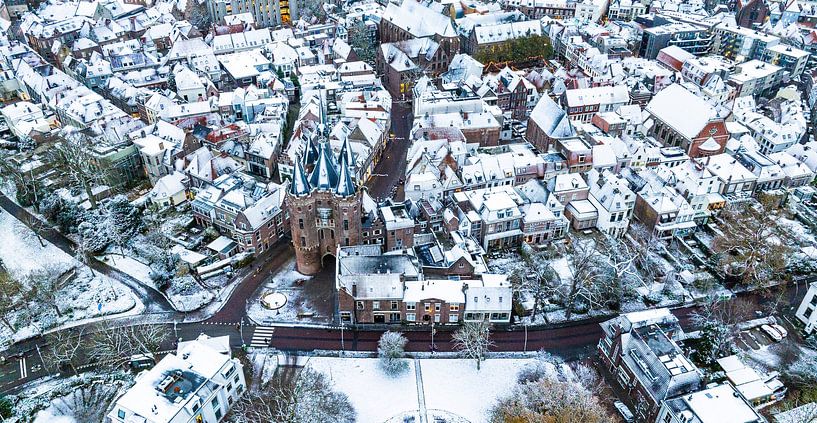 De binnenstad van Zwolle tijdens een koude winterochtend gezien vanaf van Sjoerd van der Wal Fotografie