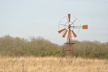 windmolen in land naast de linde weststellingwerf van Marten Wieringa