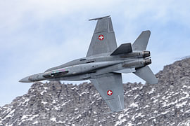 McDonnell Douglas F/A-18C Hornet de l'armée de l'air suisse.