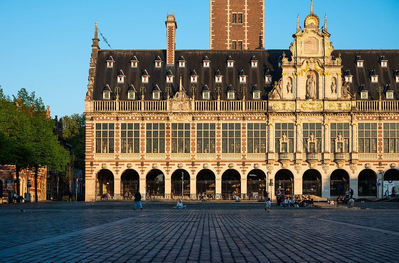 Monsignor Ladeuze square and library by Werner Lerooy