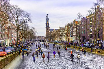 Schaatsen op een bevroren Prinsengracht, Amsterdam van Lieuwe J. Zander