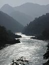 De rivier de Ganges in India bij zonsopgang van Eye on You thumbnail