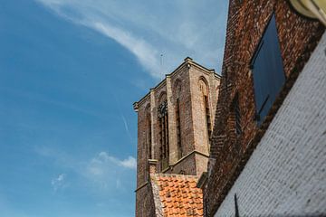 Tour de l'église du Grand ou église Saint-Nicolas à Elbourg sur Van Kelly's Hand