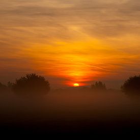 Sunris at the river IJssel by Maarten Krabbendam