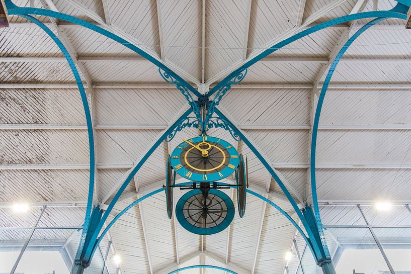 5 voor 12 in Les Halles te Dijon, Frankrijk par Martin Boerman