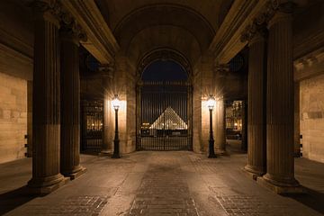 The Louvre Museum in Paris by MS Fotografie | Marc van der Stelt