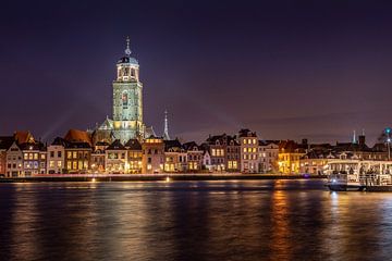 Deventer bij nacht van André Dorst