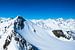 Besneeuwde Tiroler Alpen in Oostenrijk tijdens een prachtige winterdag van Sjoerd van der Wal
