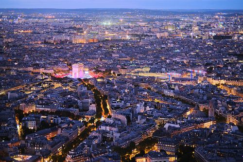L'Arc de Triomphe à Paris pendant les cérémonies des Jeux Olympiques sur PixelPower