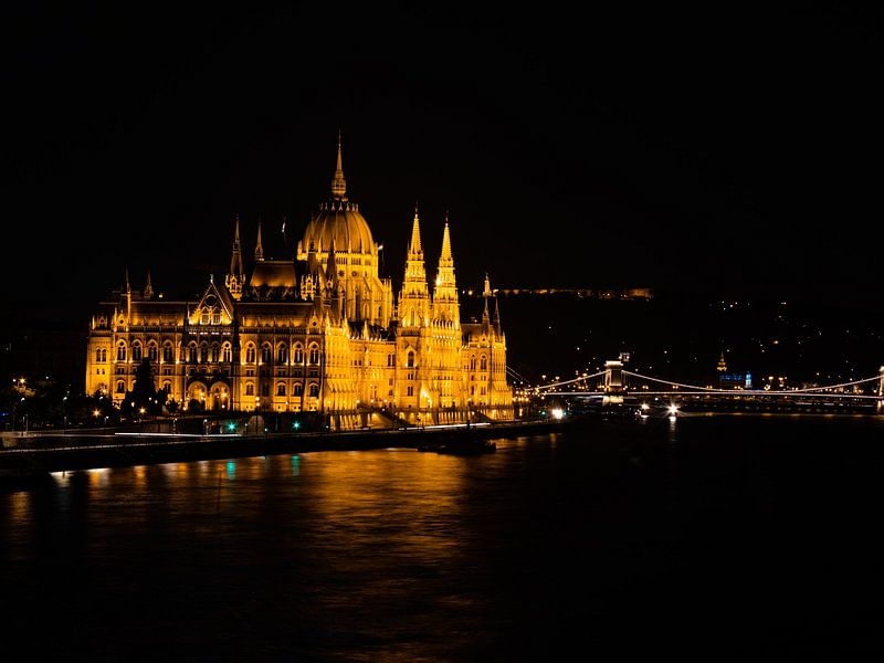 Budapest by Hello Pompoyo