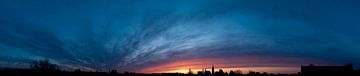 Sunset over Rotterdam van Roelof de Vries