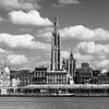 Antwerpen Panorama in zwart-wit, België van Imladris Images