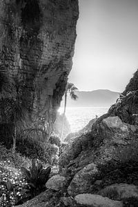 Costa del Sol Küstenlandschaft in schwarz-weiß
