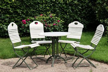 Kleine Pause am Wegesrand von Rüdiger Rebmann