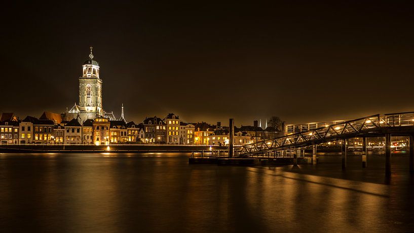 Skyline van Deventer bij nacht van Ralf Köhnke