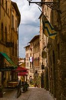 Scène de rue à Volterra