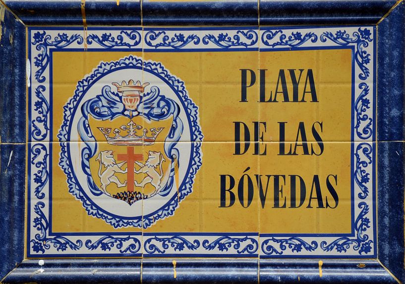 Keramiktafel an einem unverzichtbaren Ort in Cartagena de Indias, Kolumbien von Carolina Reina Photography