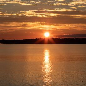 Zonsondergang in Nynäshamn, Zweden von Gertjan koster