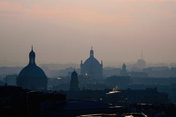 Milaan mistig panorama skyline kerk koepel daken van Andreea Eva Herczegh