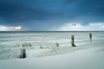 Wadden coast under cloudy threat by Fotografiecor .nl