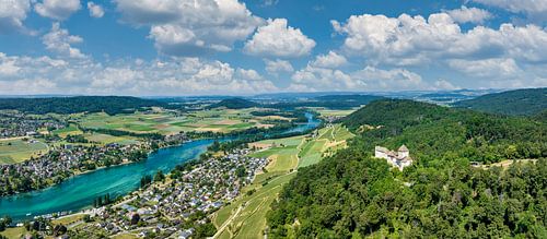 Luchtfoto van Stein am Rhein met kasteel Hohenklingen