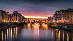 Florence: Ponte Vecchio bij zonsondergang van Rene Siebring