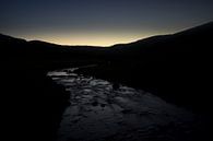 Meandering river in twilight  von Luis Boullosa Miniaturansicht