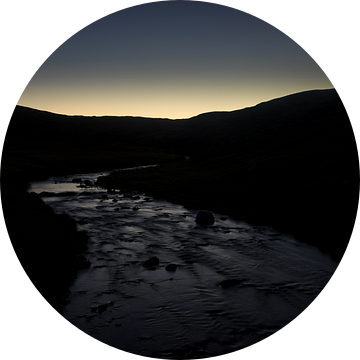 Meandering river in twilight  van Luis Boullosa