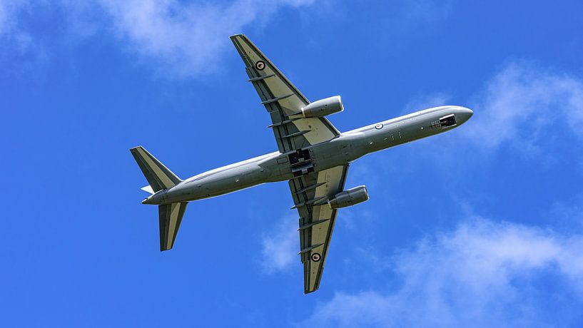Royal New Zealand Air Force Boeing 757-200. by Jaap van den Berg