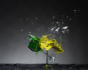 Shattered Glass - Grün auf Gelb von Alex Hiemstra