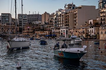 The Spinalo Bay at dusk by Werner Lerooy