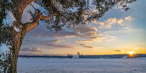 Sonnenuntergang im winterlichen Raisting