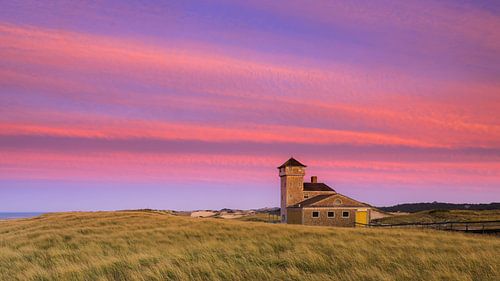 Zonsondergang Old Harbor US Life Saving Station