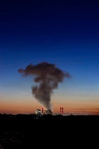 Fabriek zonsondergang van Jack Van de Vin