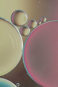 Gouttes | d'huile sur l'eau