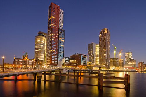 "kop van zuid" during the blue hour