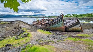 Oude visserboten bij Salen, eiland Mull, Schotland. van Jaap Bosma Fotografie